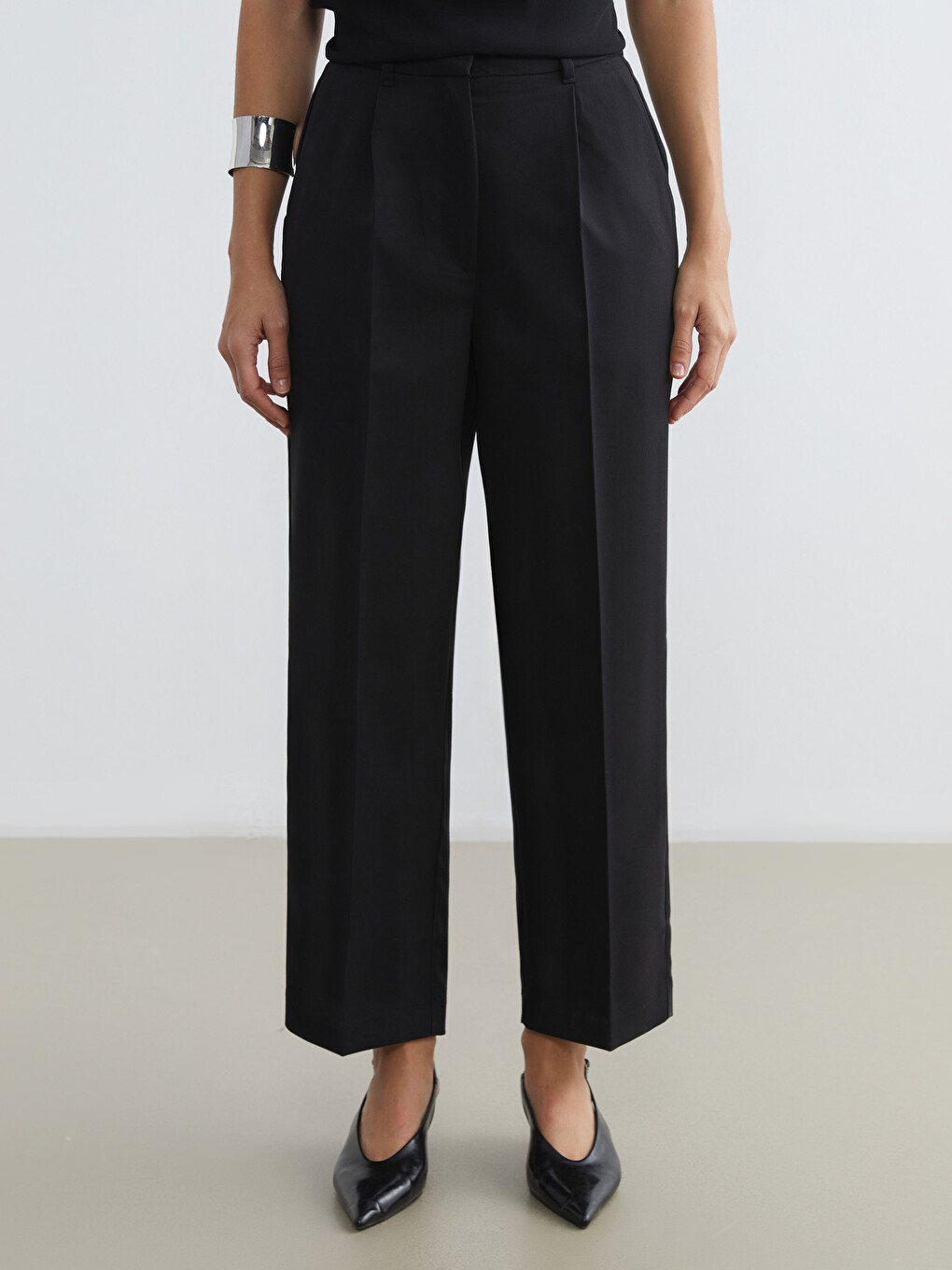 High Waist Carrot Cut Women's Trousers-1
