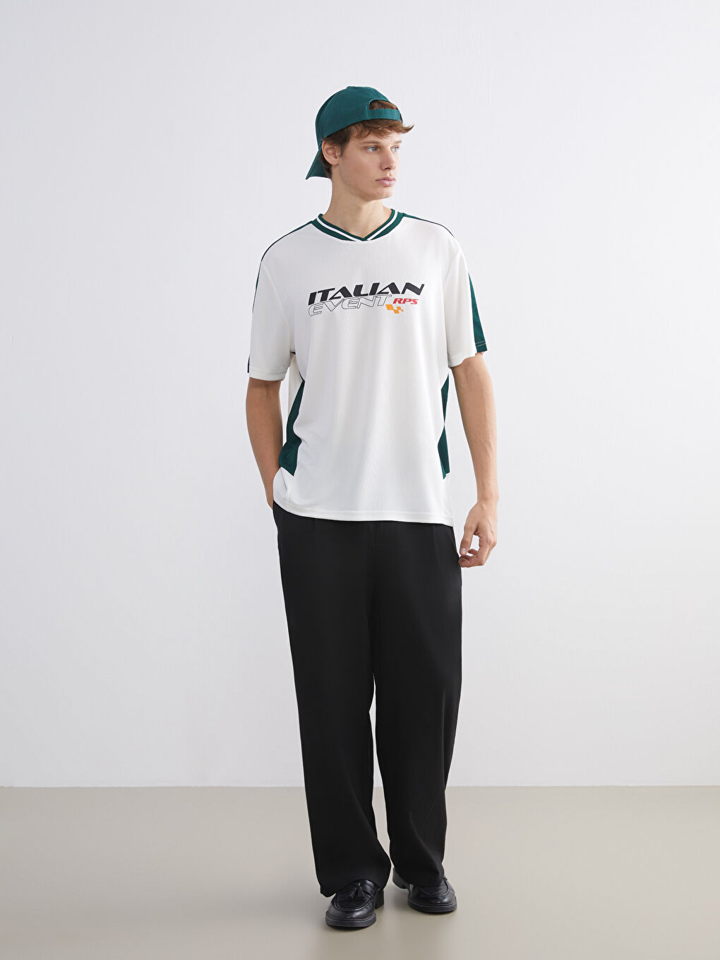 V Neck Printed Men's T-Shirt-3
