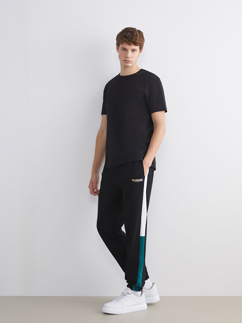 Standard Fit Men's Jogger Sweatpants
