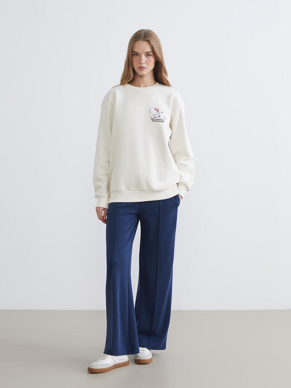 Hello Kitty Printed Women's Thick Sweatshirt-1