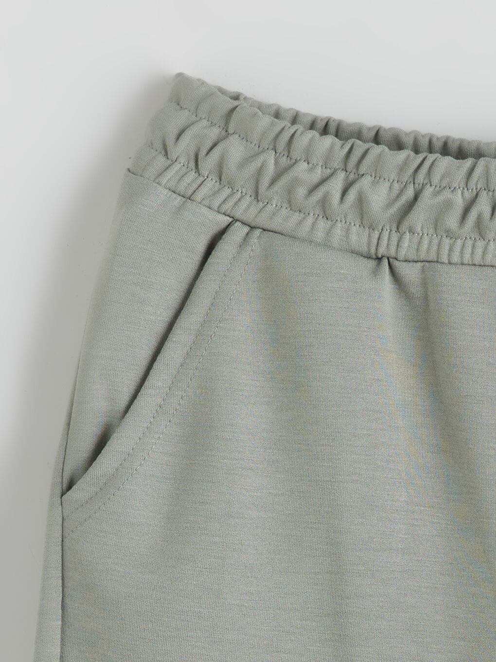 Yeşil Beli Lastikli Erkek Çocuk Şort-2