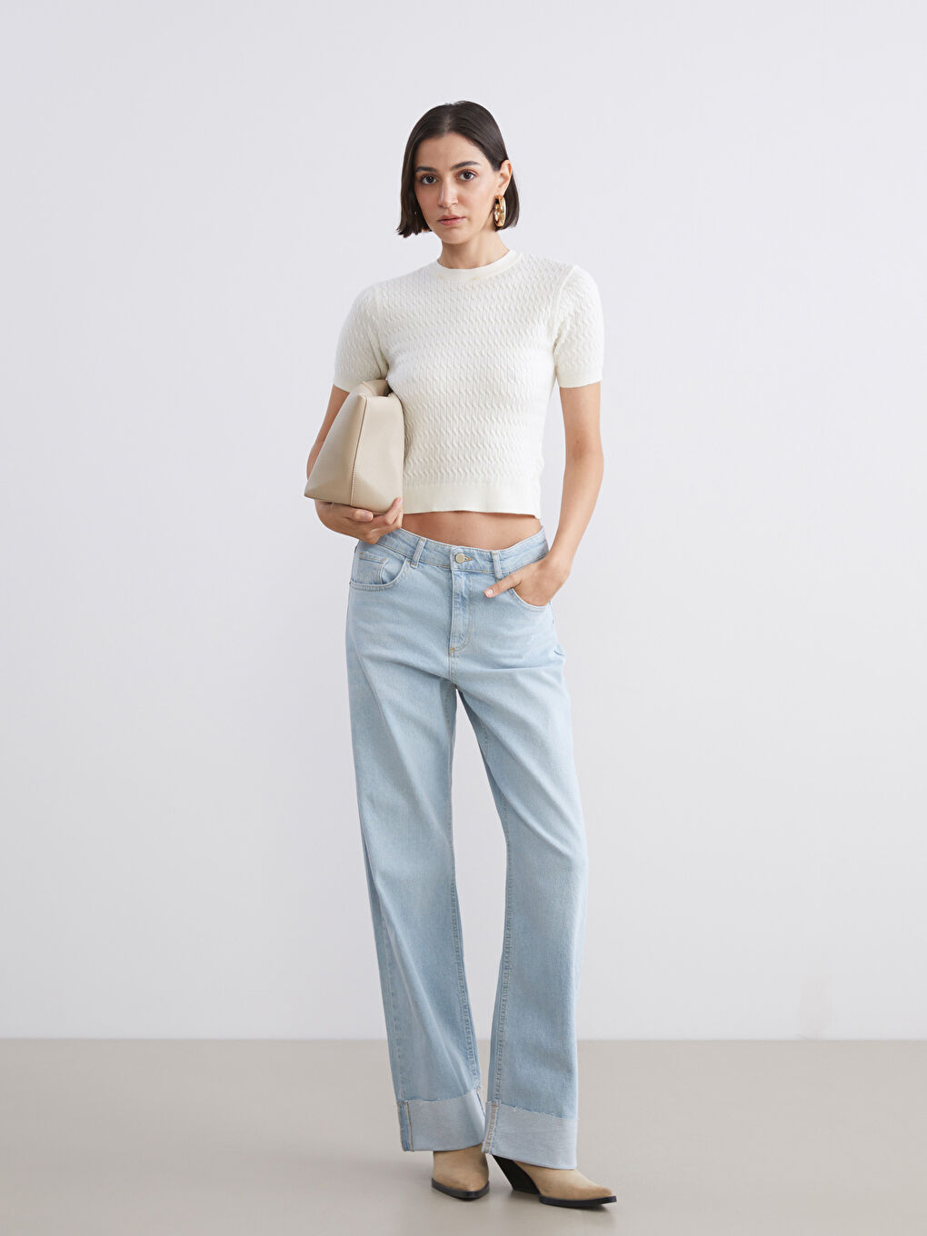 Ekru Bisiklet Yaka Kendinden Desenli Kadın Triko Kazak-1