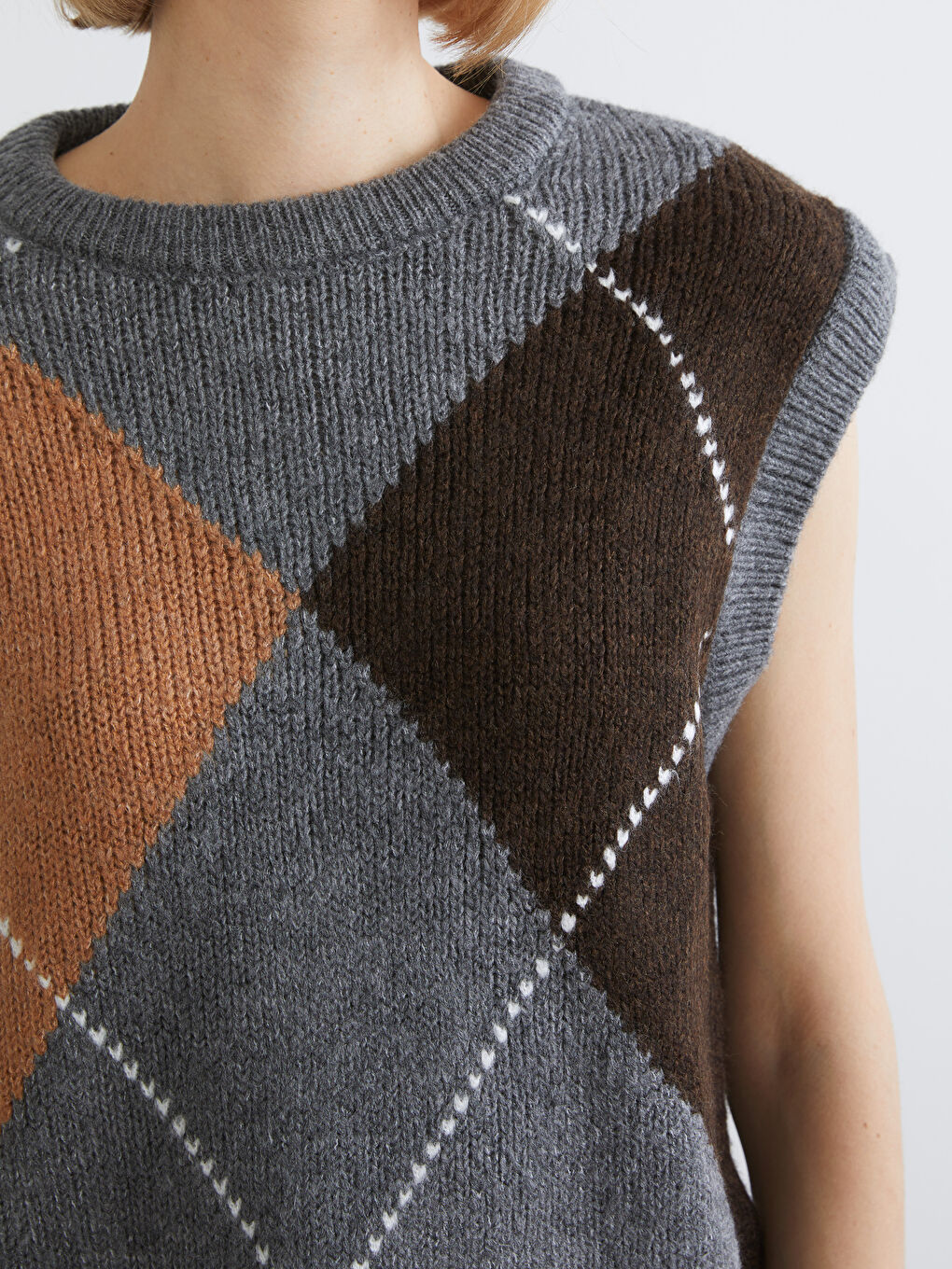 Woman GREY Sweater Vest-2