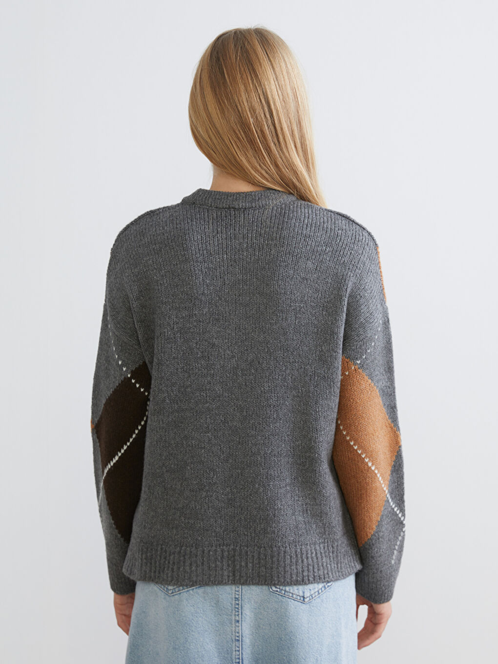 Argyle Pattern Women's Knit Sweater-3