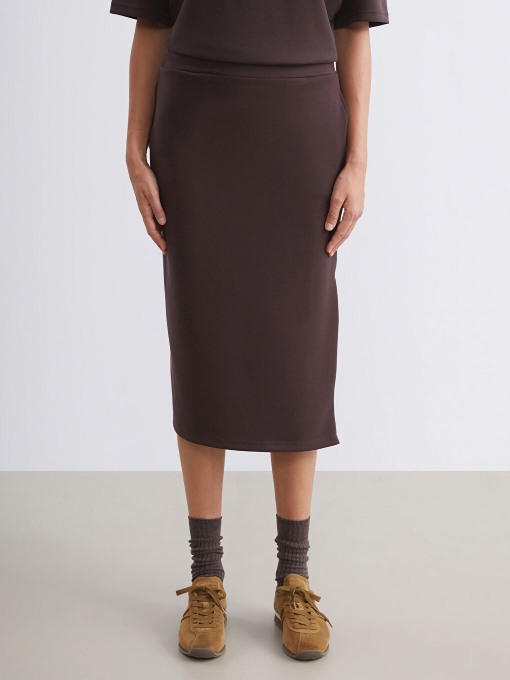 Kahverengi Beli Lastikli Yırtmaçlı Etek-1