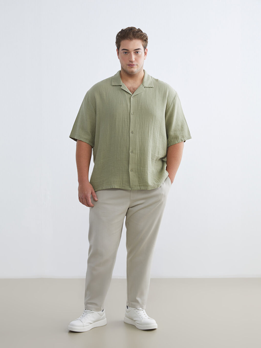 Large Size Men's Short Sleeve Muslin Resort Collar Shirt-5