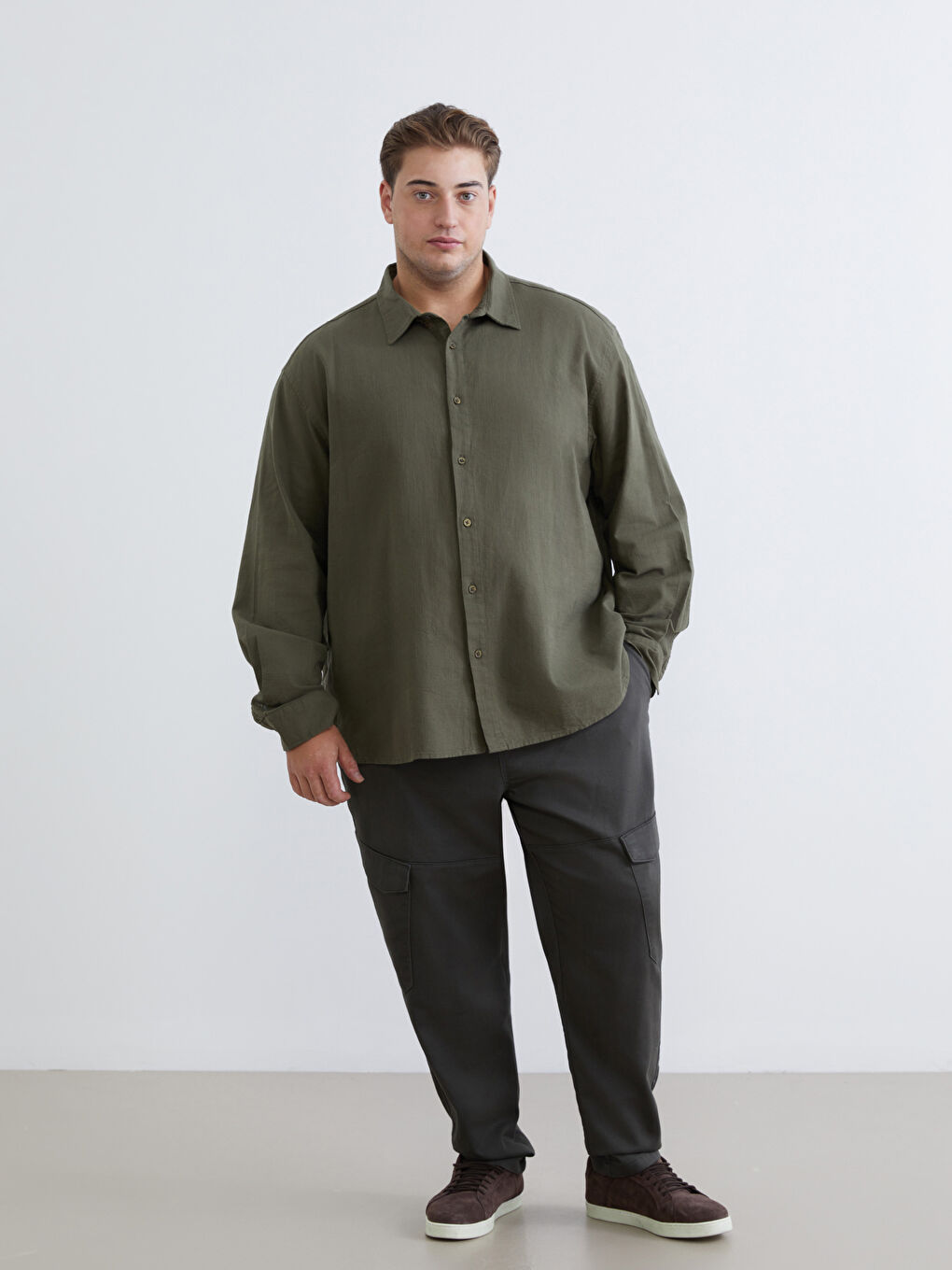 Haki Büyük Beden Regular Fit Uzun Kollu Keten Görünümlü Erkek Gömlek-1