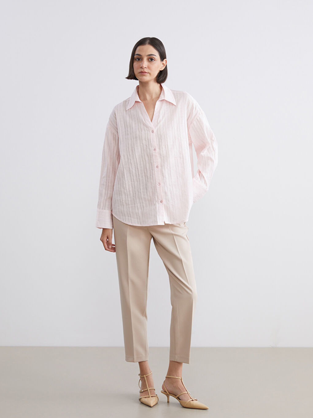 Bej Dar Fit Pileli Kadın Pantolon