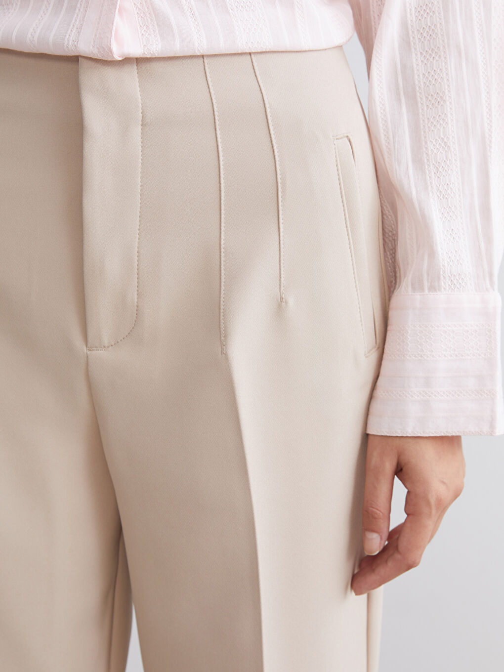 Bej Dar Fit Pileli Kadın Pantolon-2