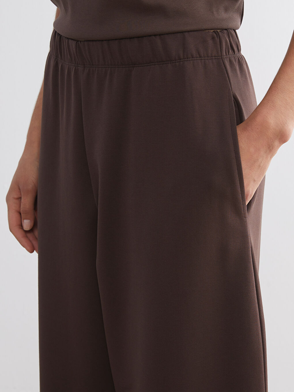 Women's Sweatpants with Elastic Waist-2