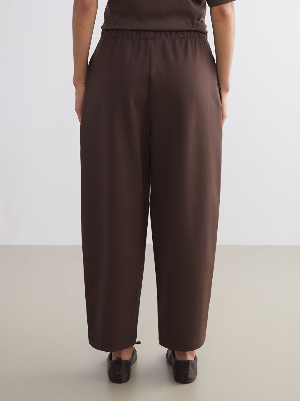 Women's Sweatpants with Elastic Waist-3