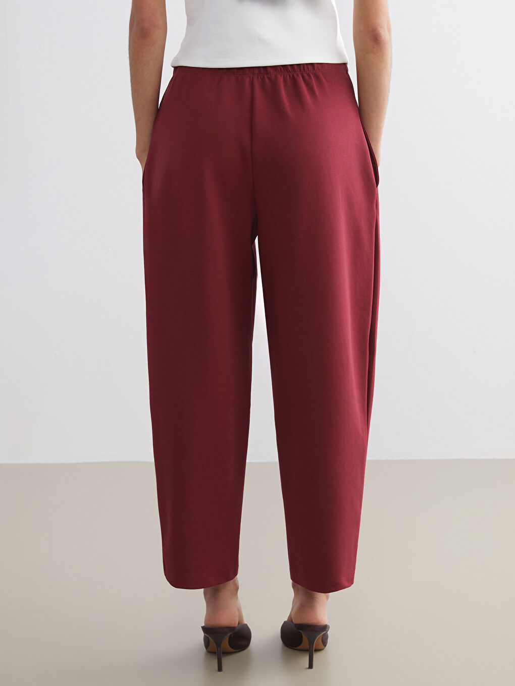 Women's Sweatpants with Elastic Waist-3