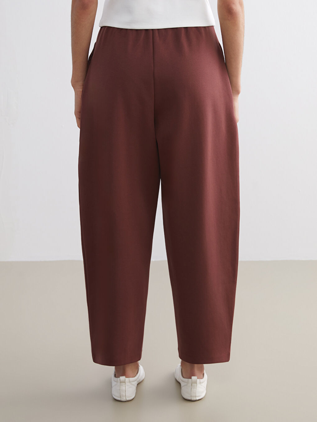 Women's Sweatpants with Elastic Waist-3