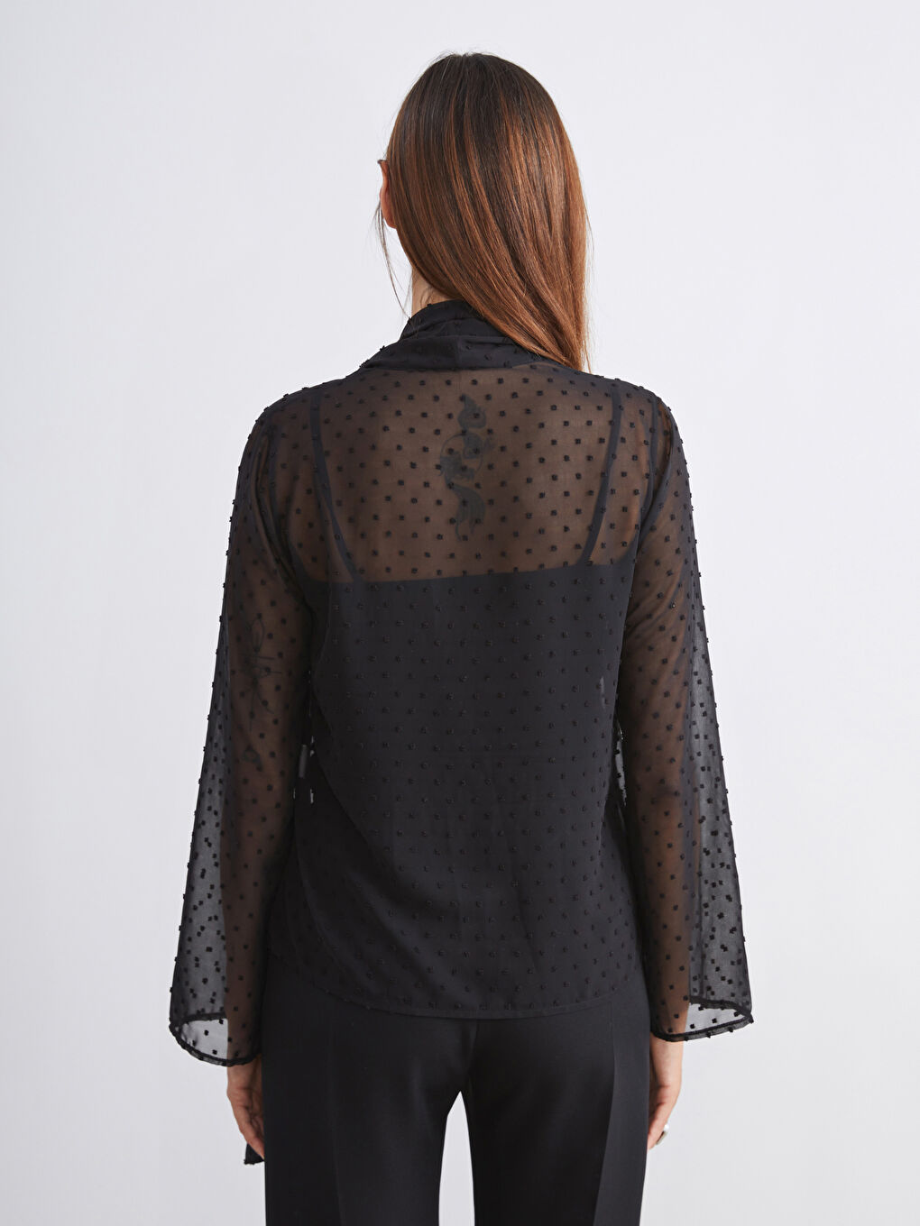 Siyah Şal Yaka Puantiyeli Şifon Bluz ve Atlet-3