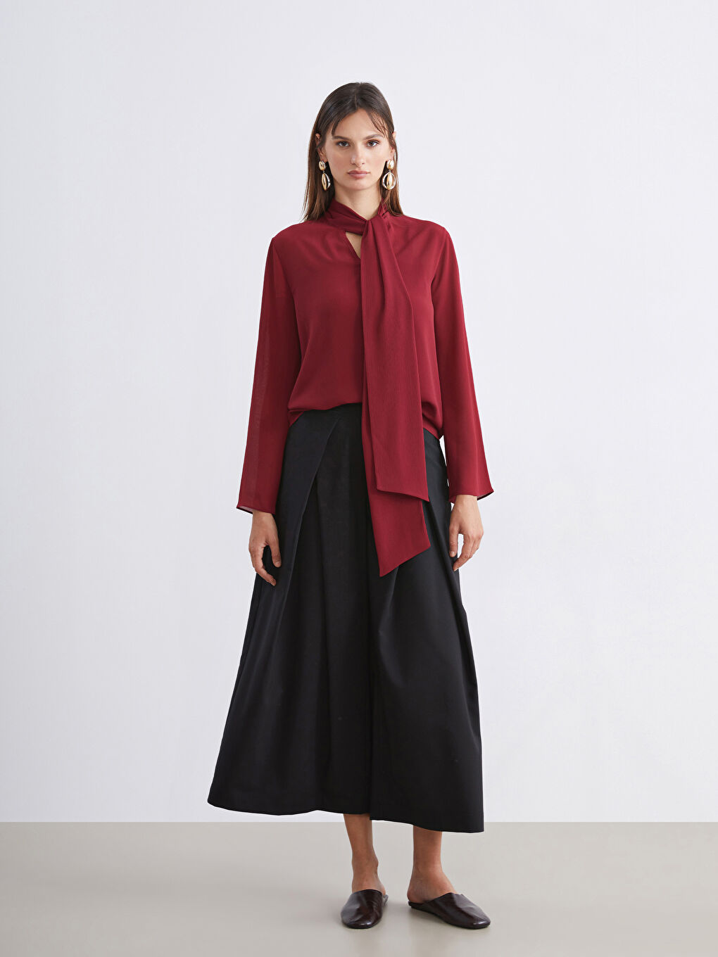 Bordo Şal Yaka Bluz ve Atlet-1