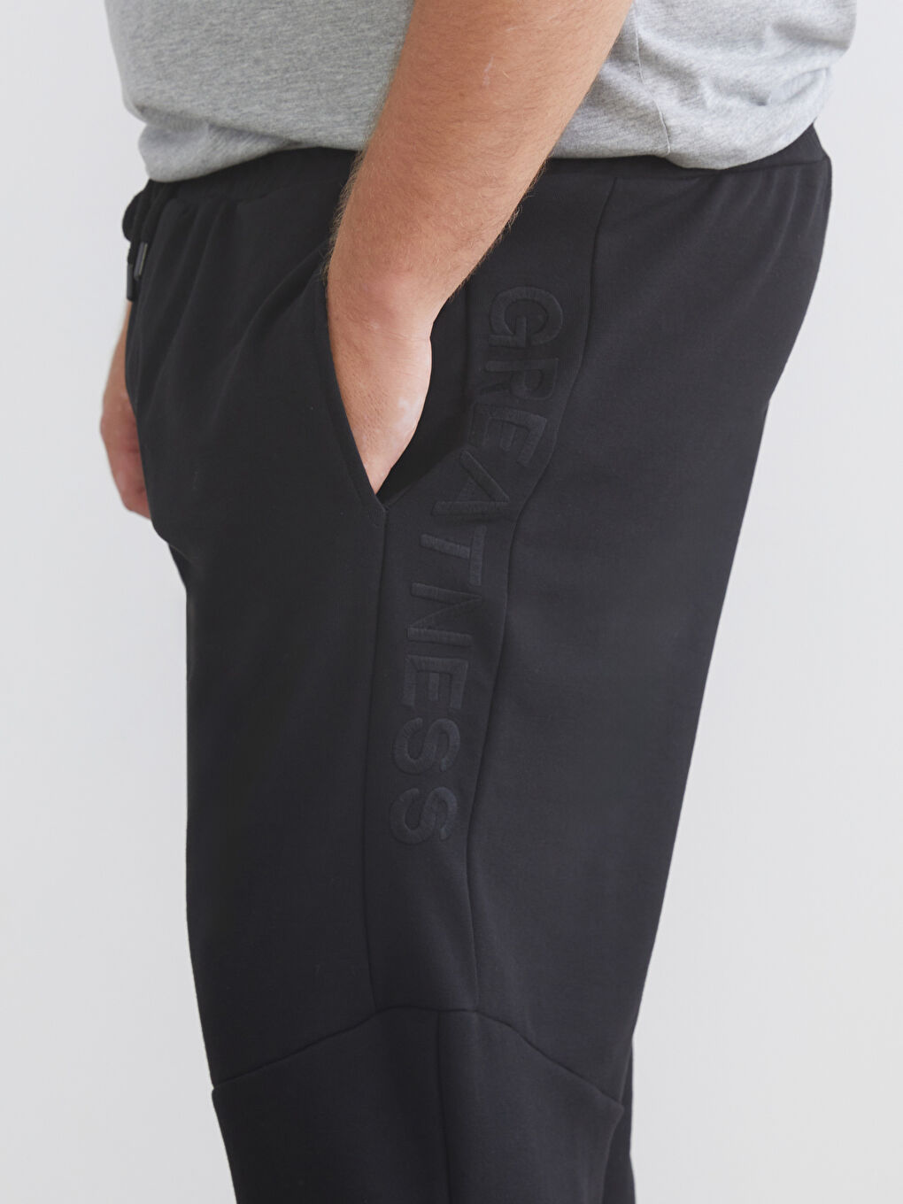 Plus Size Standard Fit Men's Jogger Sweatpants-2
