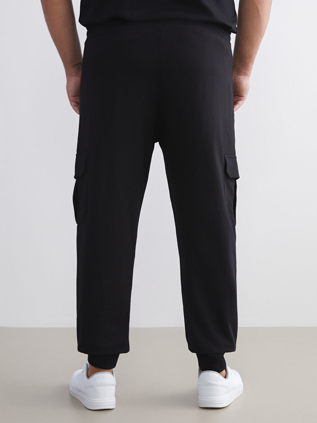 Standard Fit Men's Jogger Sweatpants-3