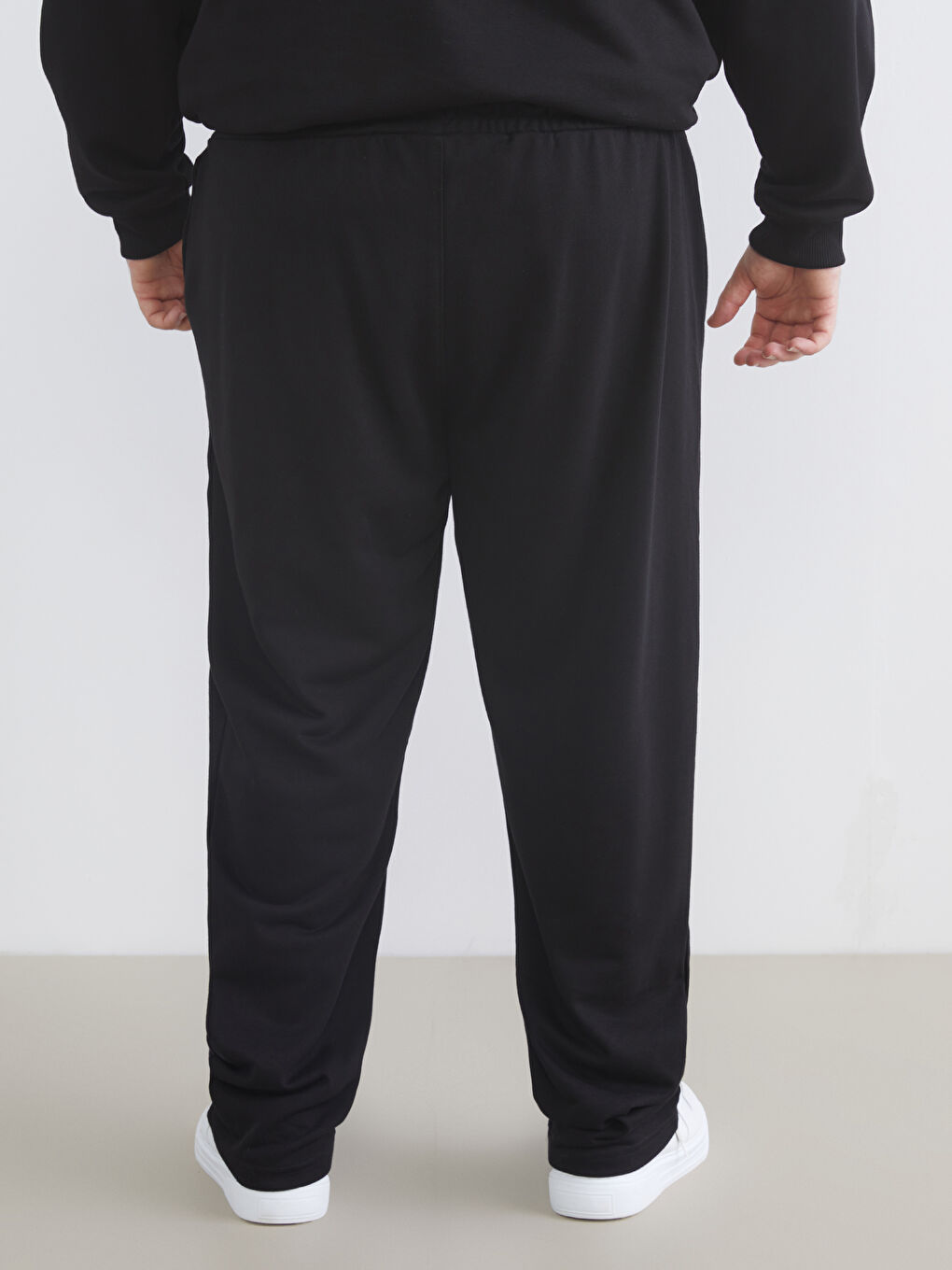 Plus Size Standard Fit Men's Sweatpants-3