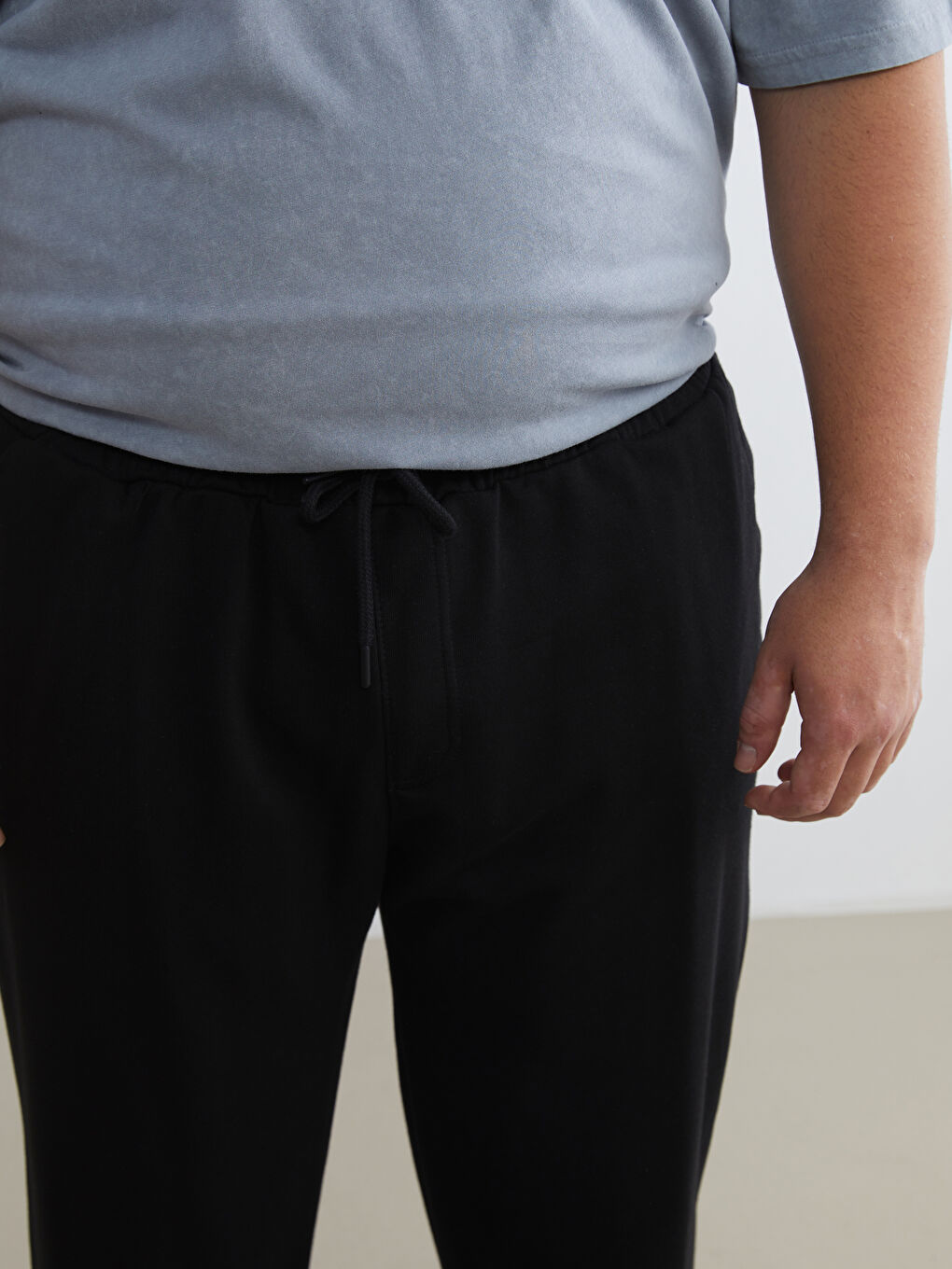 Plus Size Standard Fit Men's Sweatpants-4
