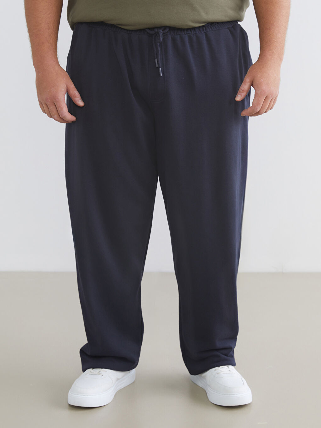 Plus Size Standard Fit Men's Sweatpants-1