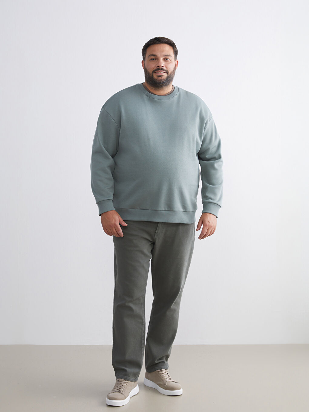 Large Size Crew Neck Men's Sweatshirt-1