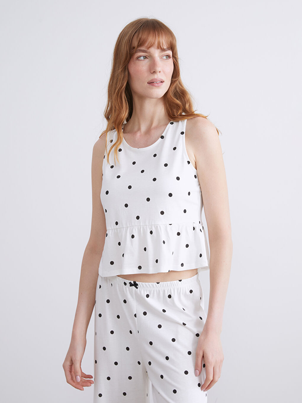 Ekru U Yaka Puantiyeli Kadın Kaprili Pijama Takımı-1