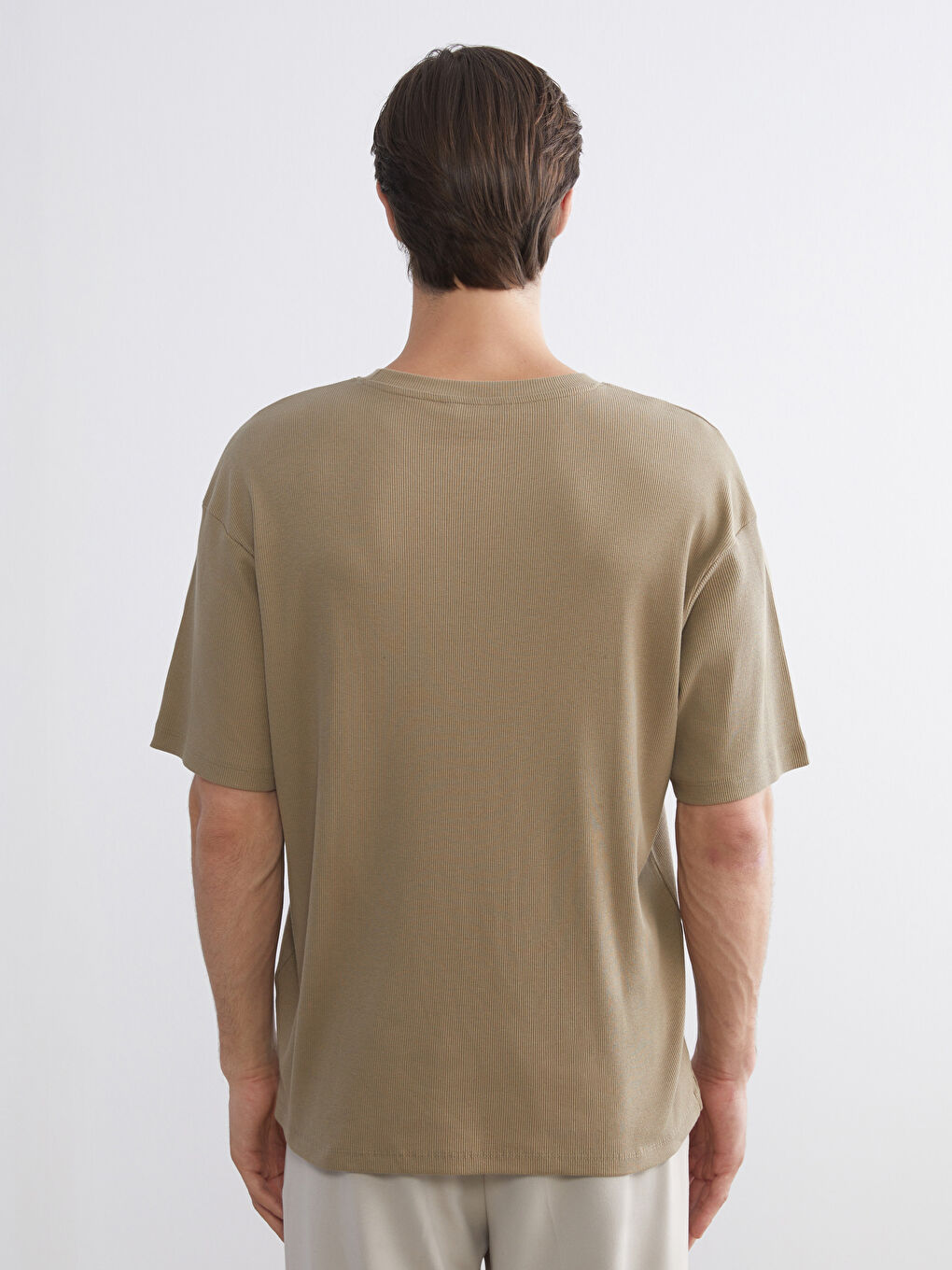 Bej Bisiklet Yaka Erkek Tişört-3