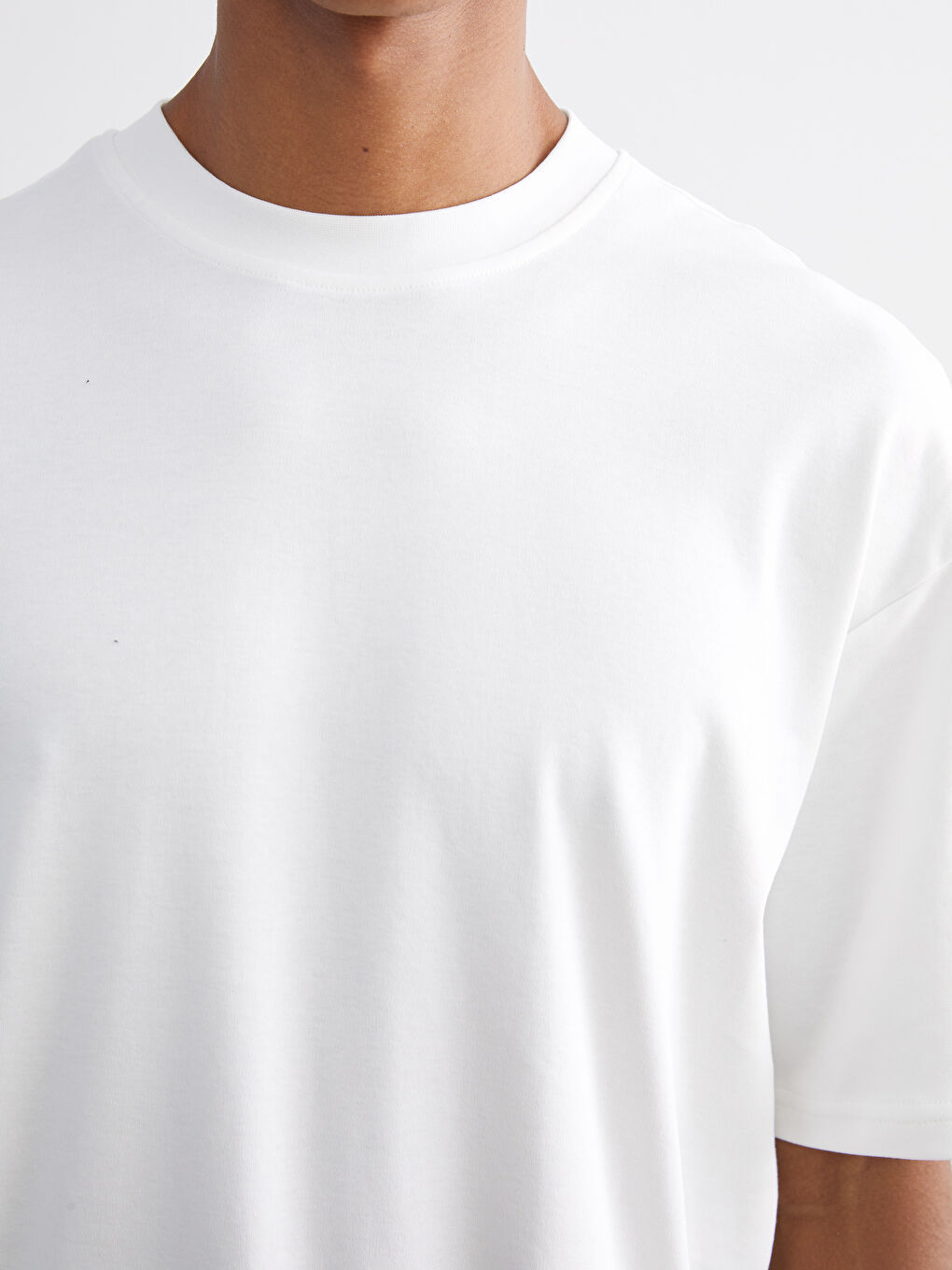 Ekru Bisiklet Yaka Erkek Tişört-2