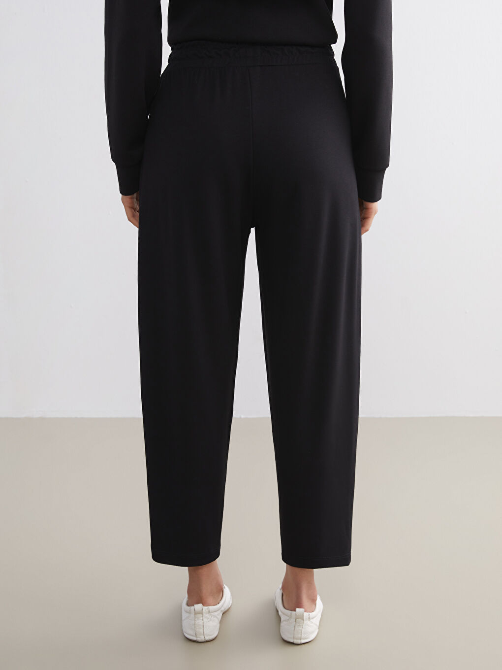 Siyah Beli Lastikli Kadın Eşofman Altı-3