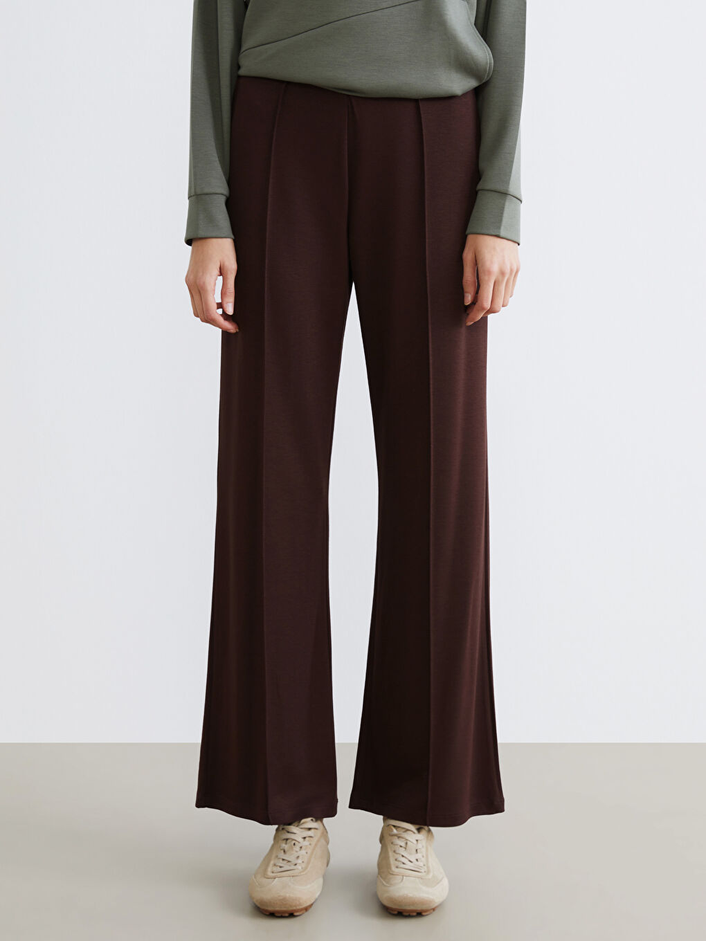 Kahverengi Beli Lastikli Geniş Paça Kadın Eşofman Altı-1