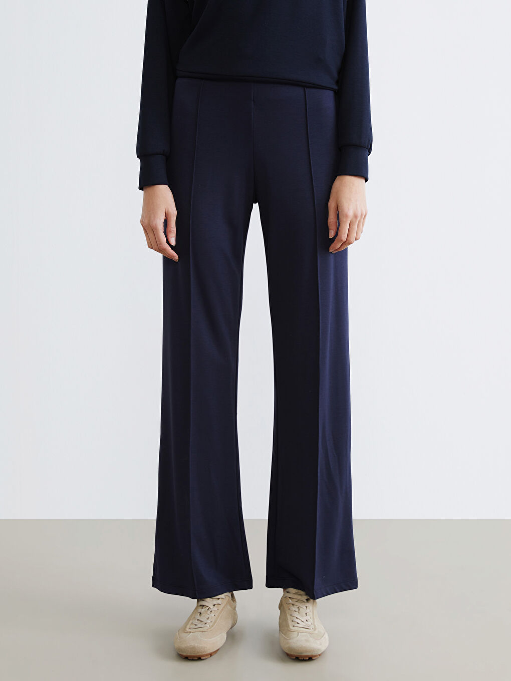 Lacivert Beli Lastikli Geniş Paça Kadın Eşofman Altı-1