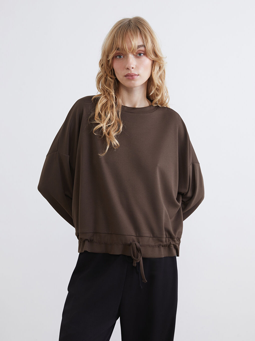 Kahverengi Bisiklet Yaka Büzgülü Kadın Sweatshirt