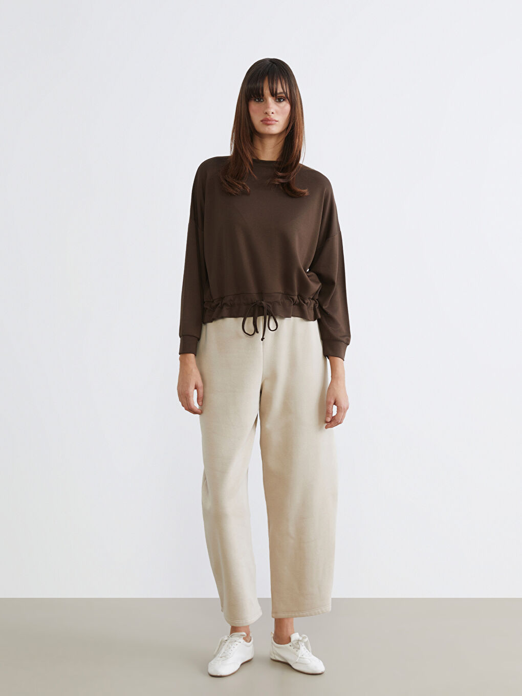 Kahverengi Bisiklet Yaka Büzgülü Kadın Sweatshirt-2