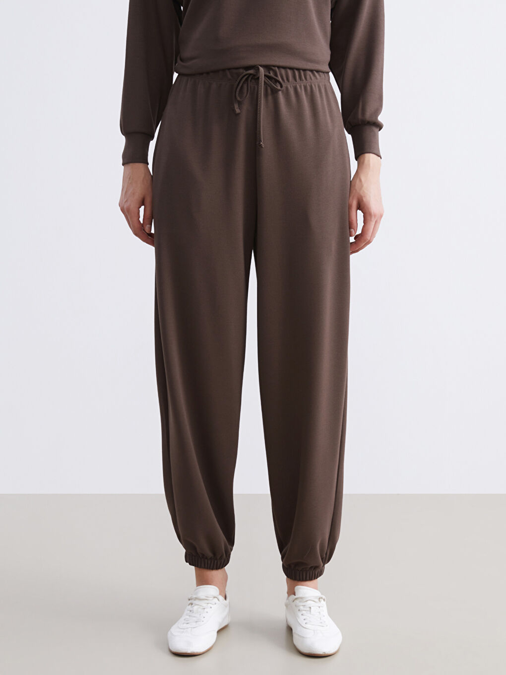Kahverengi Beli Lastikli Kadın Jogger Eşofman Altı-1