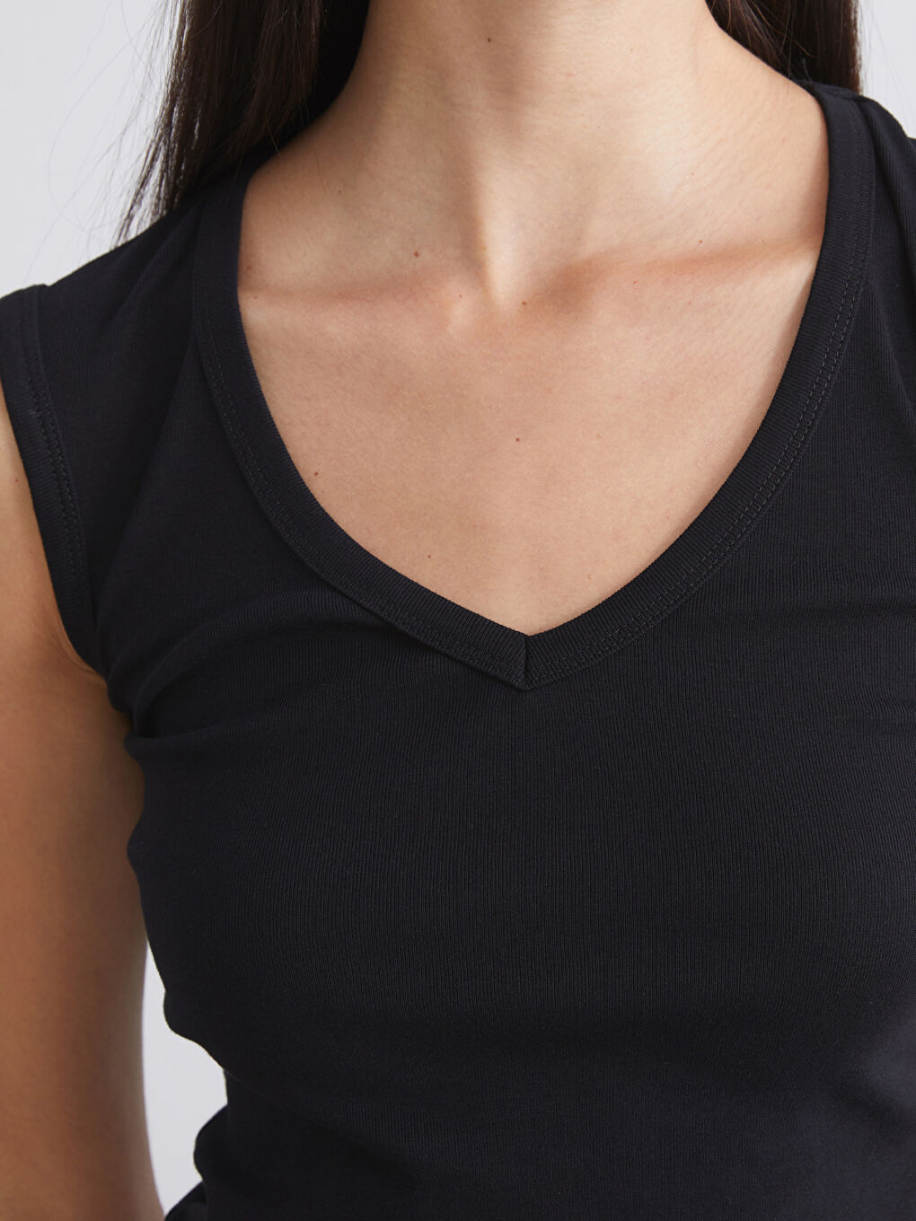 Siyah V Yaka Kadın Atlet 2'li-2