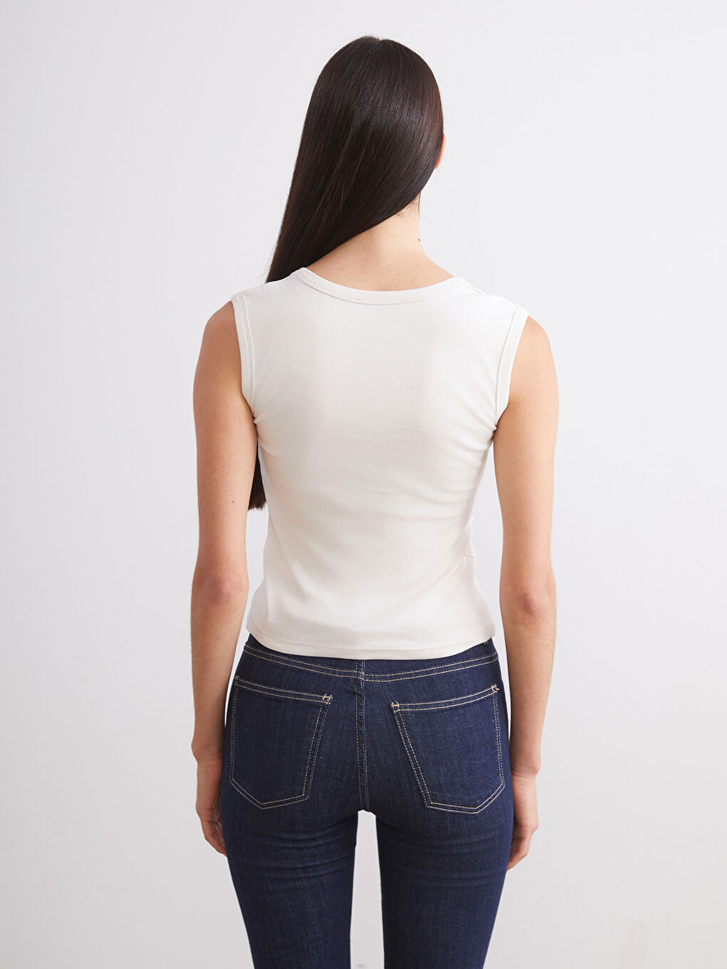 Bej V Yaka Kadın Atlet 2'li-6