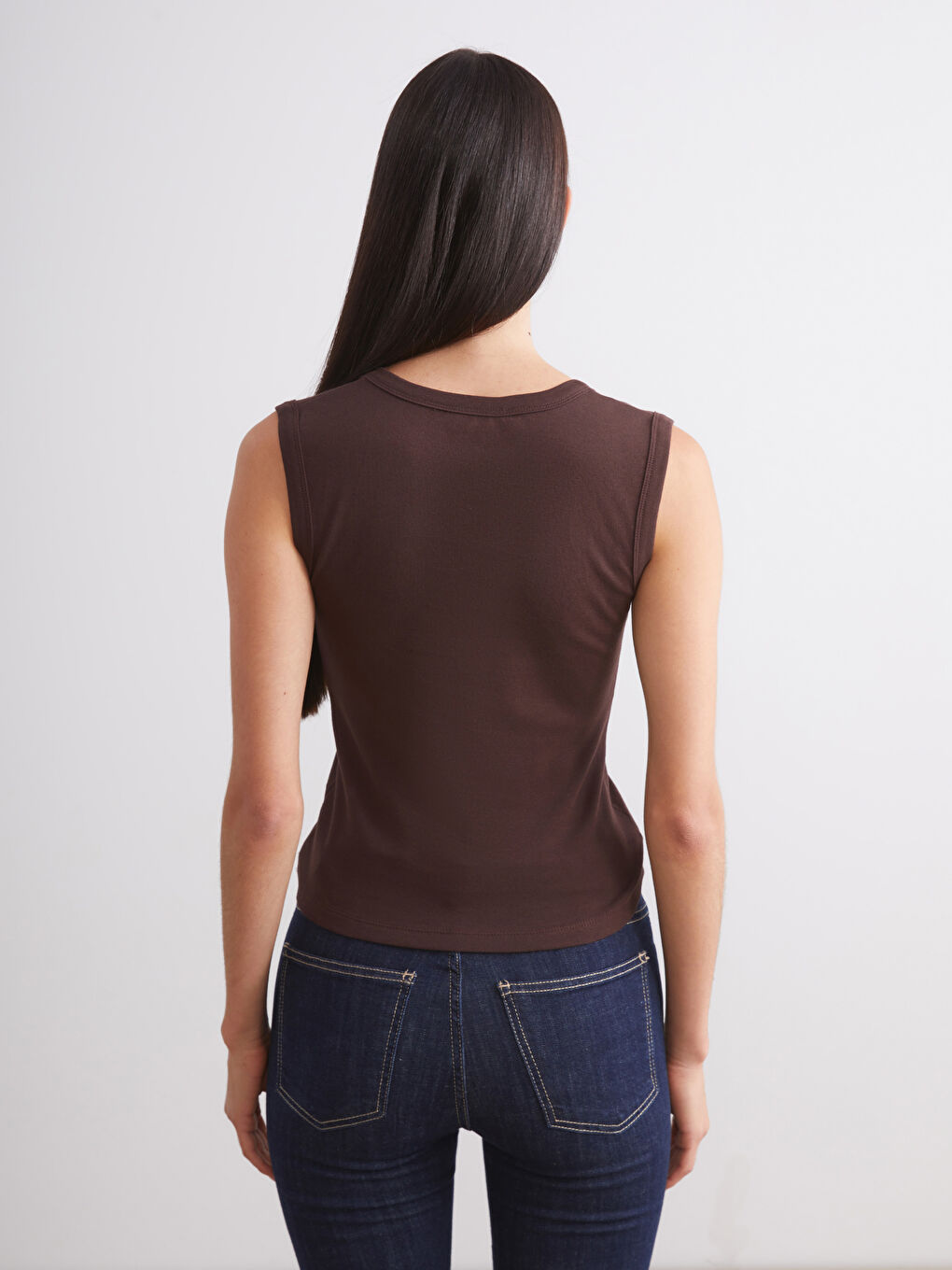 Bej V Yaka Kadın Atlet 2'li-7