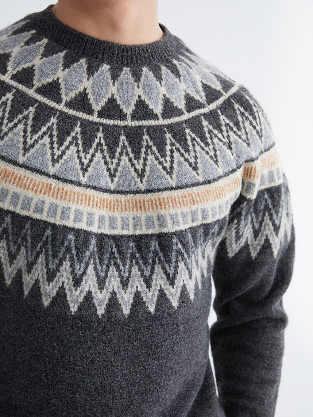 Gri Bisiklet Yaka Desenli Erkek Triko Kazak-2