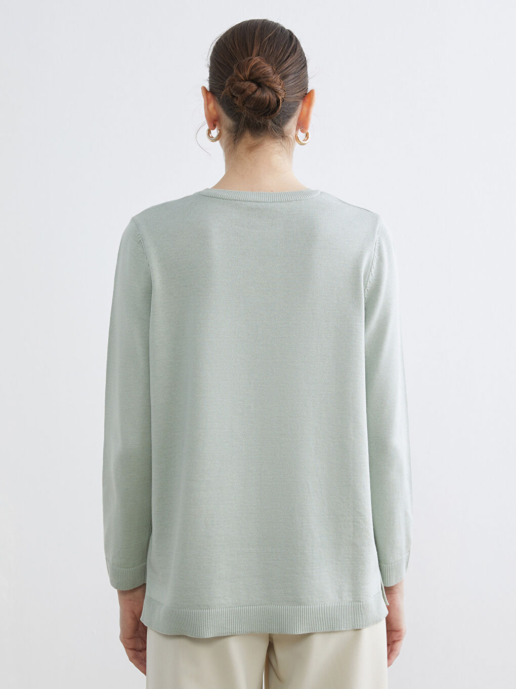 Crew Neck Rhinestone Embellished Women's Knit Sweater-3