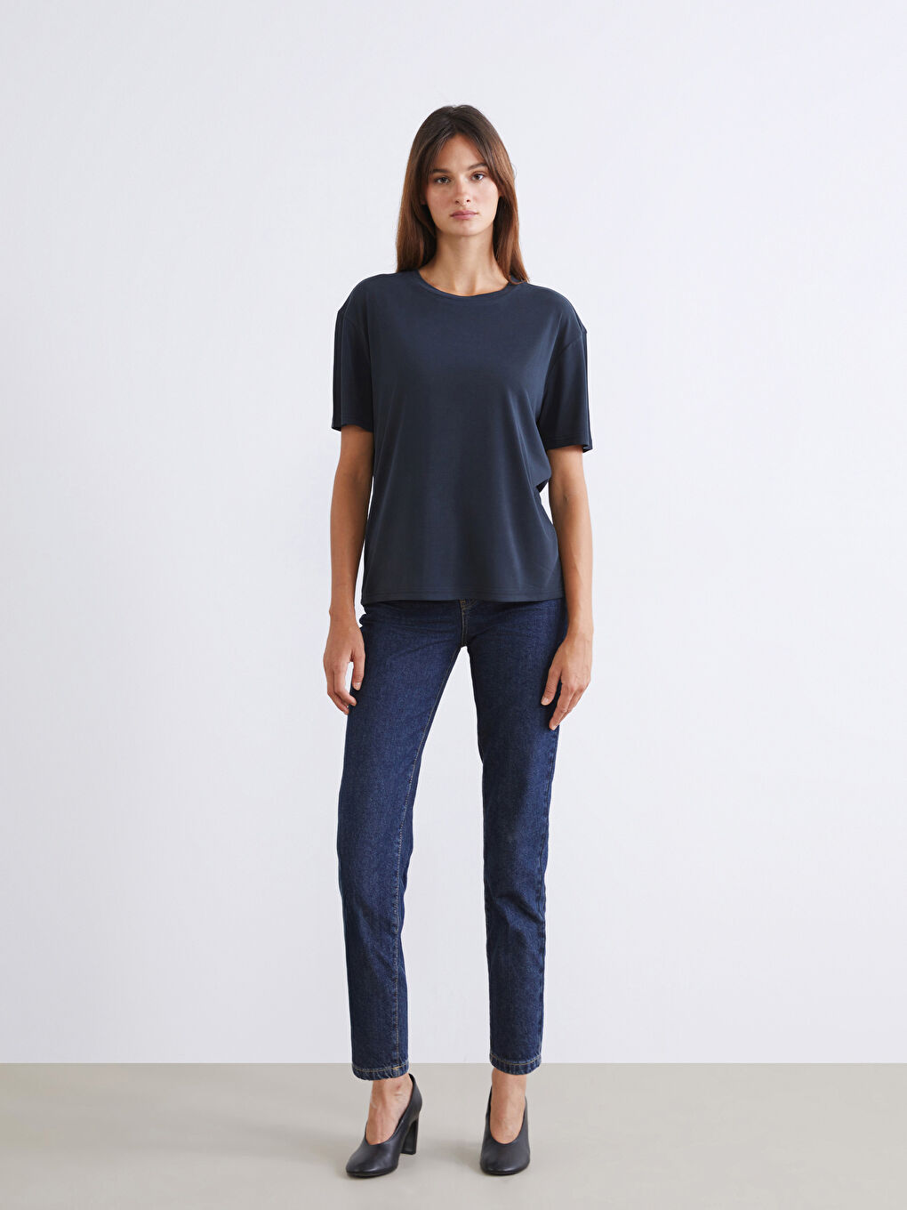 Siyah Bisiklet Yaka Modal Karışımlı Kadın Tişört 2'li-3