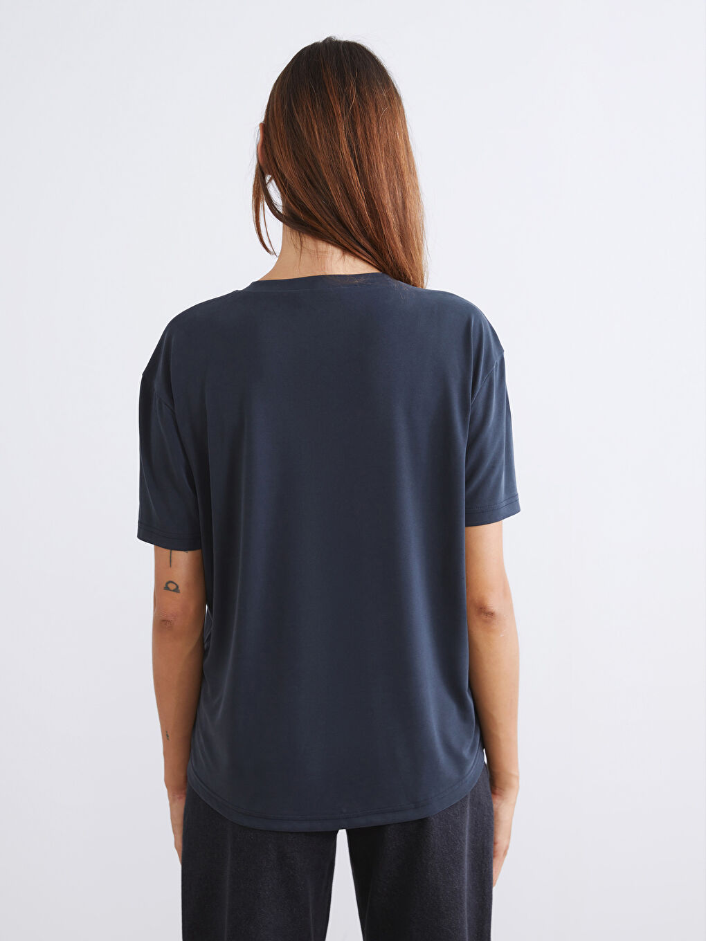 Siyah V Yaka Modal Karışımlı Kadın Tişört 2'li-6