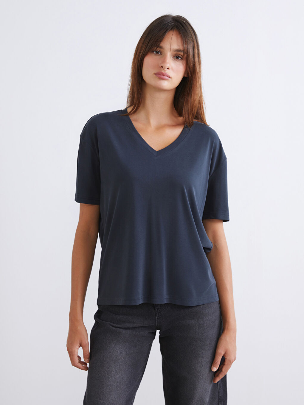 Siyah V Yaka Modal Karışımlı Kadın Tişört 2'li-1