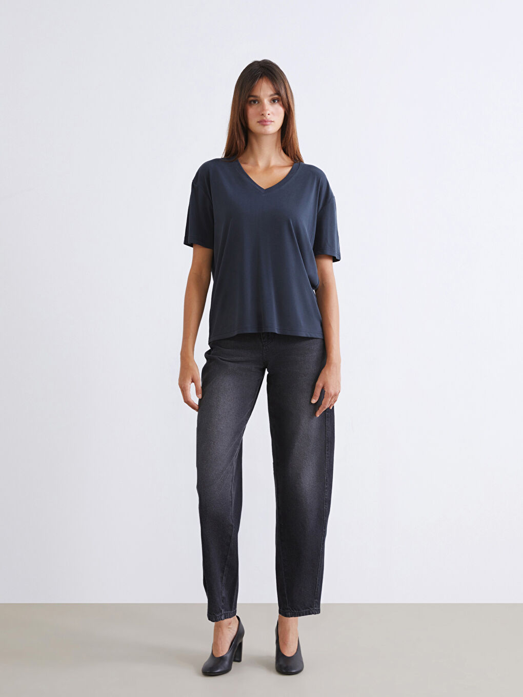 Siyah V Yaka Modal Karışımlı Kadın Tişört 2'li-2