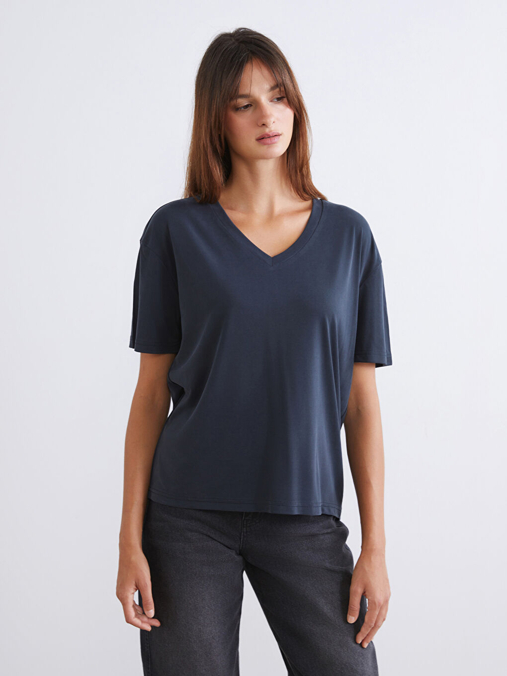 Siyah V Yaka Modal Karışımlı Kadın Tişört 2'li-3