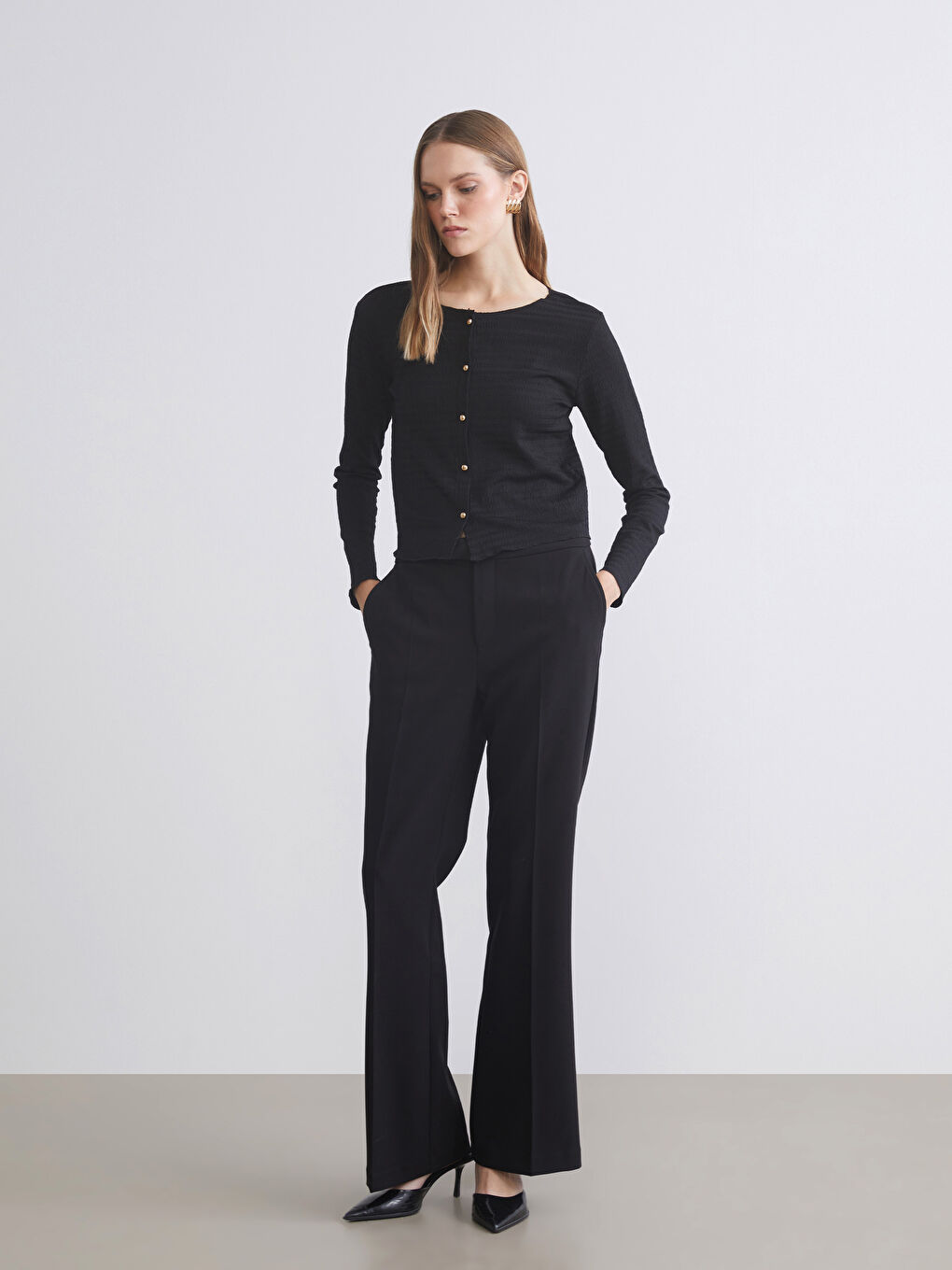 Siyah Bisiklet Yaka Dokulu Kadın Hırka-1