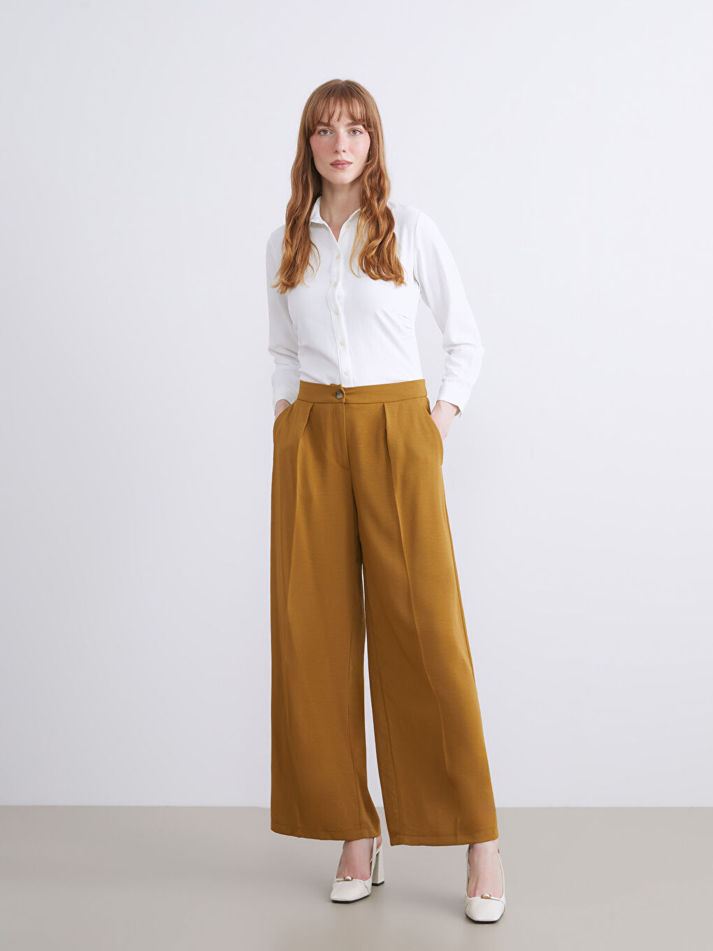 Loose Fit Wide Leg Women's Pleated Trousers