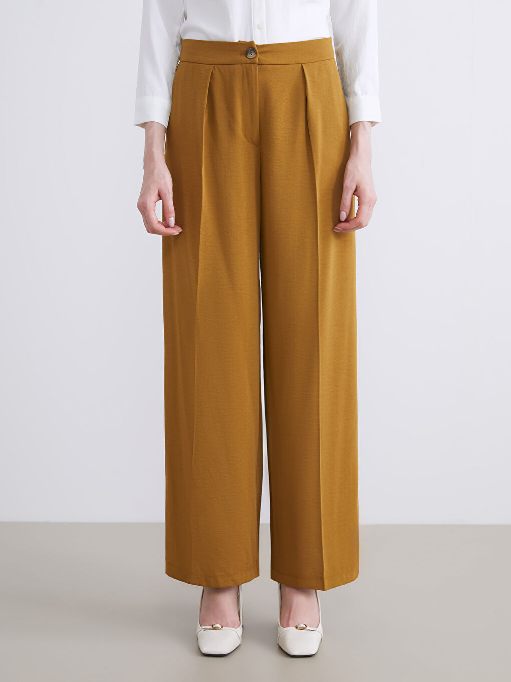 Loose Fit Wide Leg Women's Pleated Trousers-1