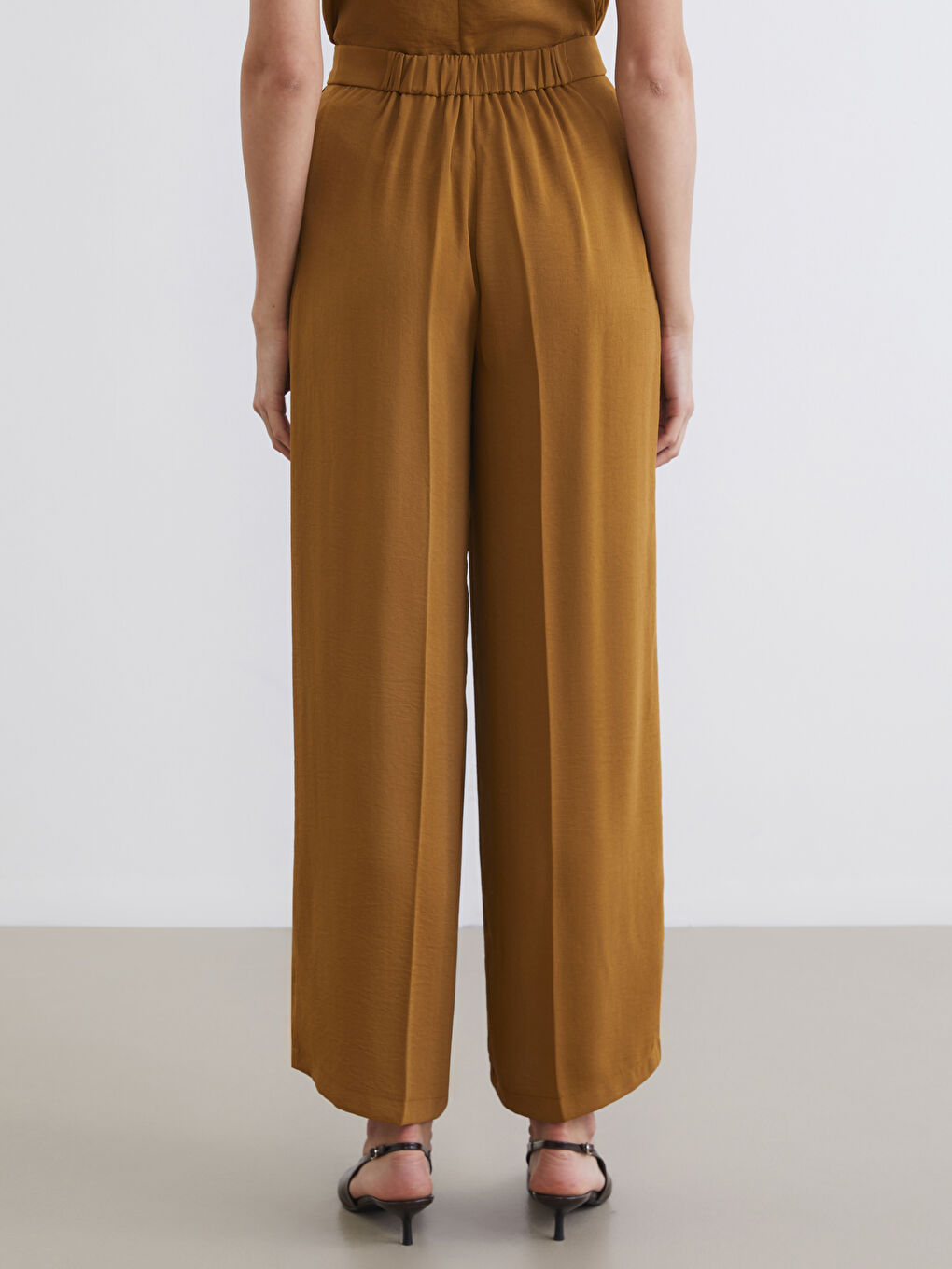 Loose Fit Wide Leg Women's Pleated Trousers-7