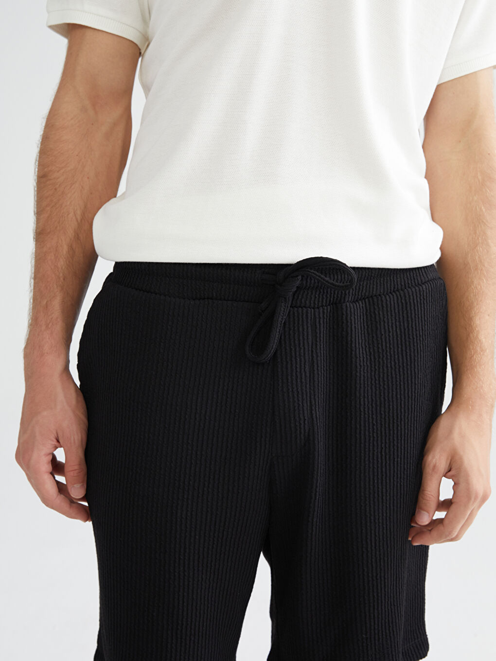 Siyah Standart Kalıp Erkek Şort-2