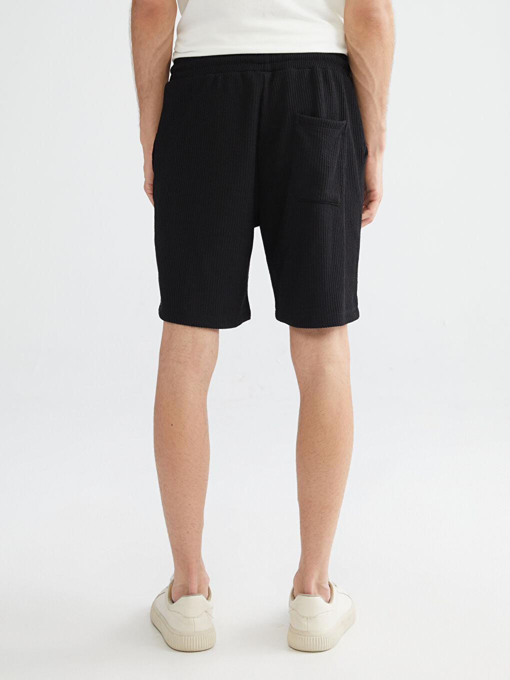 Siyah Standart Kalıp Erkek Şort-3